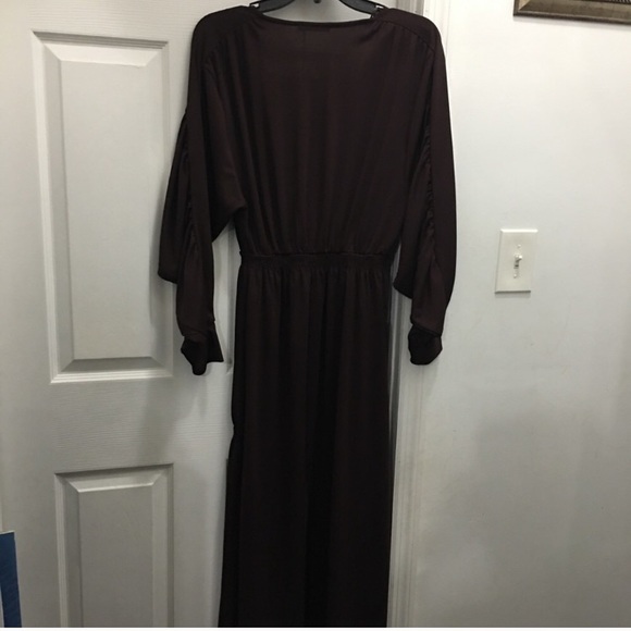 NWT. ZARA. Gorgeous, unique sleeves. - Picture 3 of 4